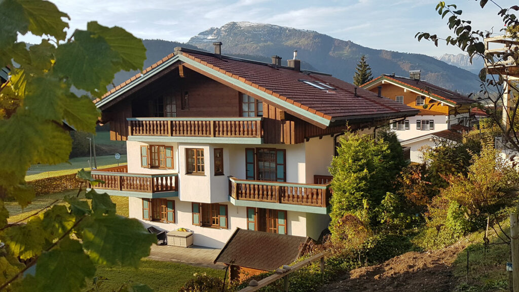 Chalet Tiroler Straße, Reit im Winkl, Frontansicht